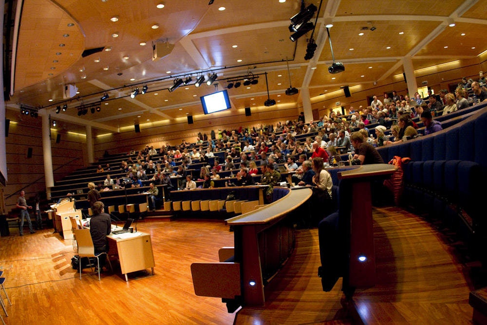 FULLT: Skredkonferansen samler annethvert år en rekke skredinteresserte skientusiaster. Her fra da konferansen ble arrangert i Tromsø.