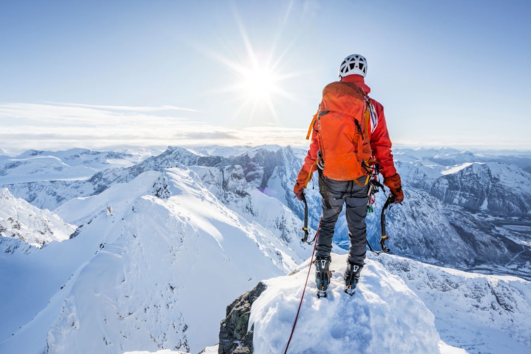 OVER DALEN: Fra toppen av Store Vengetind. Foto: Sindre Kolbjørsgard OVER DALEN: Fra toppen av Store Vengetind. Foto: Sindre Kolbjørsgard