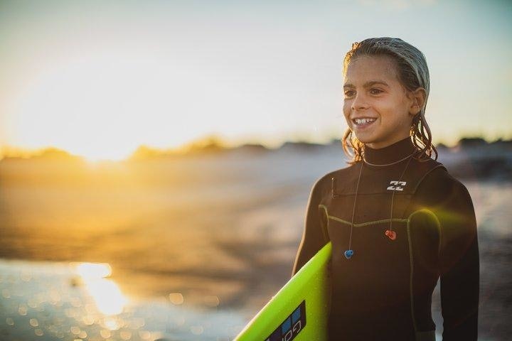 MER UTSATT I KALDT VANN: Med surfingens økende popularitet er det lett å anta at surfers ear vil bli et generelt problem også i Norge. For å forhindre dette, må man etablere rutiner allerede i tidlig alder. Med surfingens økende popularitet er det lett å anta at surfers ear vil bli et generelt problem også i Norge. For å forhindre dette, må man etablere rutiner allerede i tidlig alder.