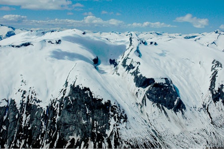 Midtstolhyrna sett fra øst. Foto: Espen Schive/Toppturer i Norge Midtstolhyrna Topptur Stryn