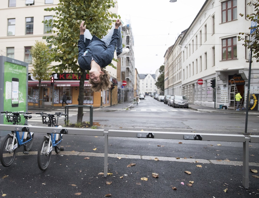 FLYR PÅ KOMMANDO: Ruud viser fram kunster for rikspressen. Foto: Terje Pedersen/NTB Scanpix. FLYR PÅ KOMMANDO: Ruud viser fram kunster for rikspressen. Foto: Terje Pedersen/NTB Scanpix.