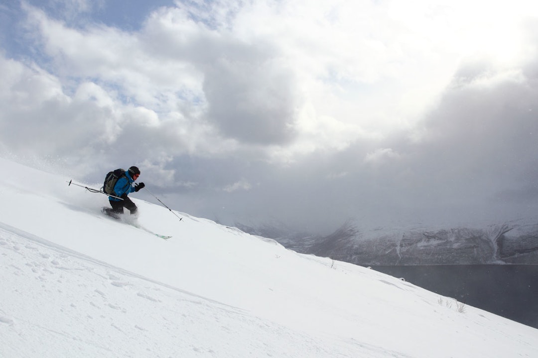 I Troms er skredfaren redusert til nivå 2, og det er gode muligheter for fine turer med fornuftig planlegging. Arkivfoto: Tore Meirik Gillarvarri Kåfjord foto Tore Meirik