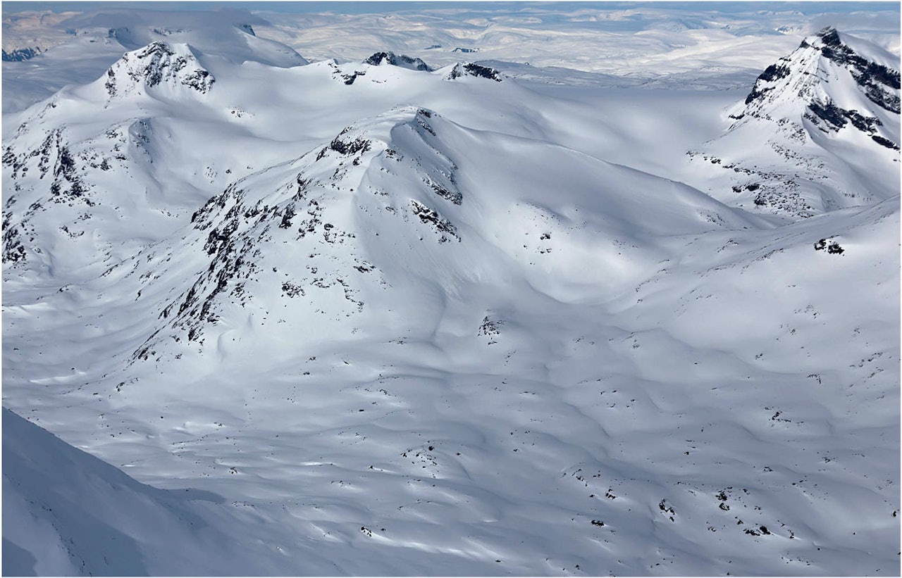 Surtningstinden sett fra sørøst. Foto: Thomas B. Svendsen. / Trygge toppturer