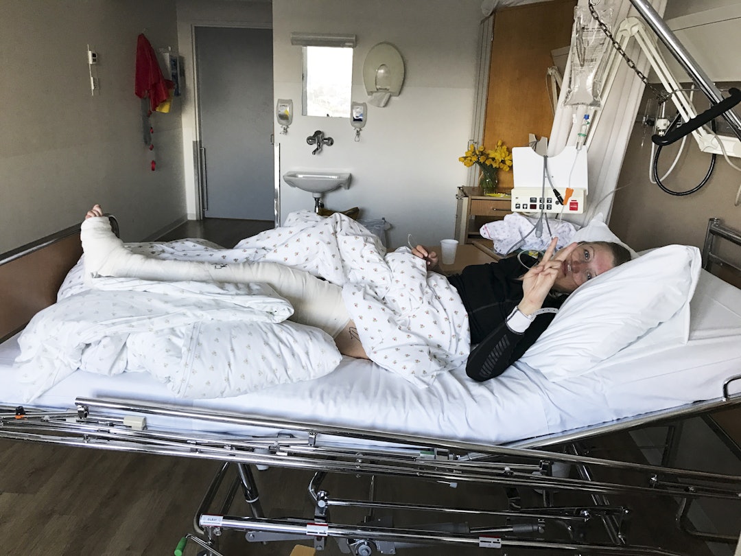 PÅ VEI TILBAKE: For artikkelforfatteren endte turen på sykehus. Hun er tilbake i full jobb og holder på med opptrening for å komme tilbake på ski.