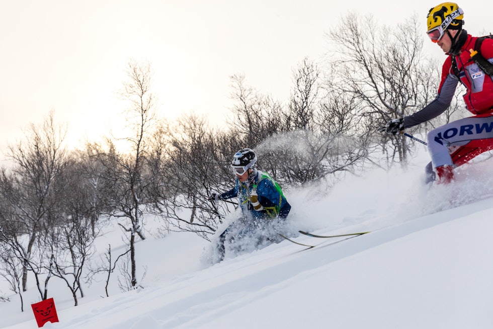 Hans-Inge Klette (blå) debuterte i Norgescupen med å slå landslagets Glenn Tore Løland på Bjorli. Hans-Inge Klette og Glenn Tore Løland -Foto Haakon Funderud Lundkvist 1200x800