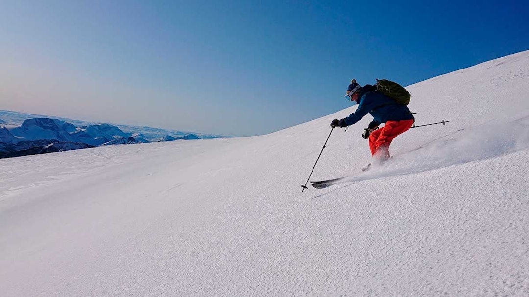 POW: Rune Røsten i fin løssnø rundt 2400 meter over havet. Foto: Erlend Sande POW: Rune Røsten i fin løssnø rundt 2400 meter over havet. Foto: Erlend Sande