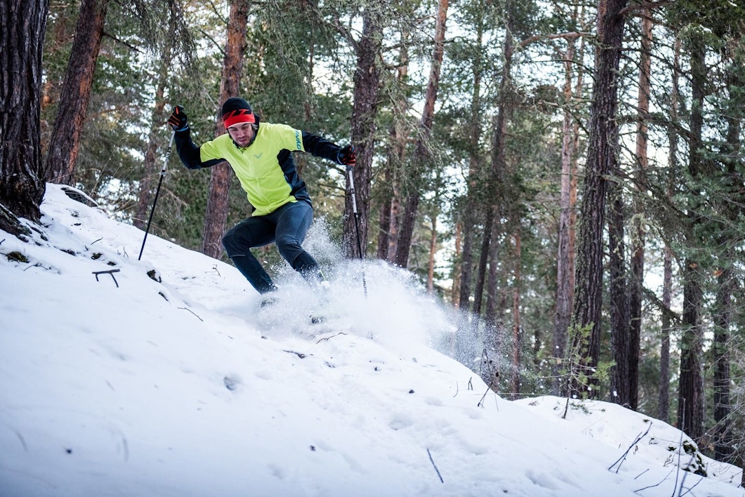 PROFFINSTRUKTØREN: Eirik Finseth er overbevist om at også de beste har noe å forbedre på skiteknikken. Bilde: Martin I. Dalen