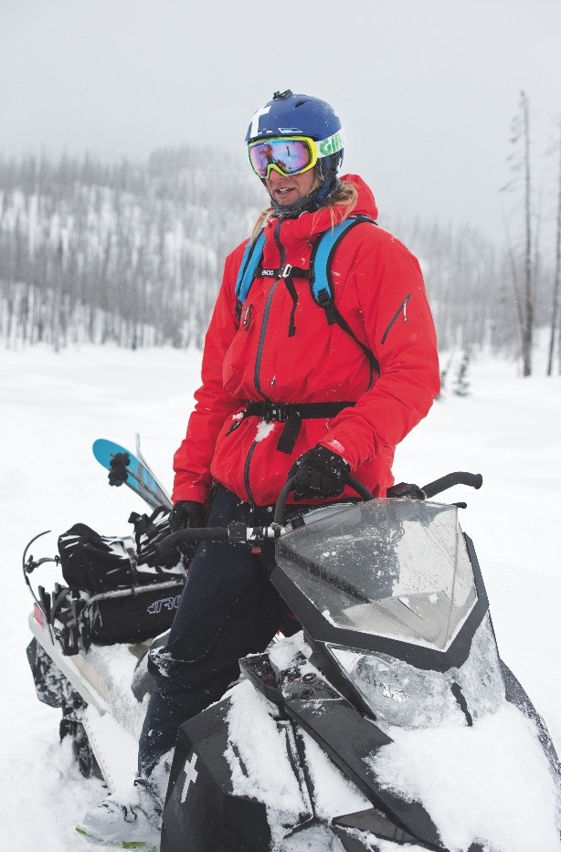 SKUTERFAN: Dan Treadway kjører nesten mer skuter enn ski, og han er sjukt flink i begge deler.