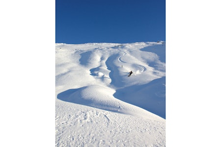 Vestsida av Spefjellet. Foto: Bjørnar Bjørhusdal. / Toppturar i Sogn. Vestsida av Spefjellet. Foto: Bjørnar Bjørhusdal. / Toppturar i Sogn.