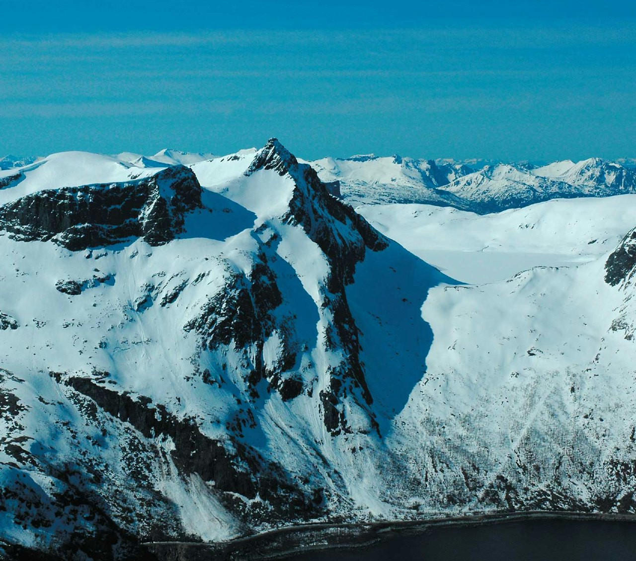 Foto: Sture Willumsen. / Toppturer i Troms. Foto: Sture Willumsen. / Toppturer i Troms.