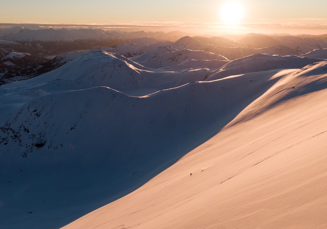 TILKJØRT: Fra toppen av Harpefossen skisenter når du terreng som dette med cat-en. Bilde: Christian Nerdrum TILKJØRT: Fra toppen av Harpefossen skisenter når du terreng som dette med cat-en. Bilde: Christian Nerdrum