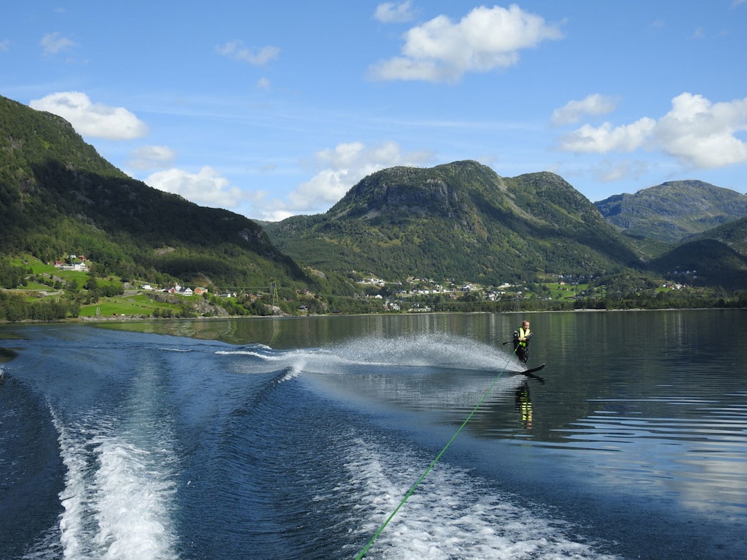 Kamilla i aksjon like ved familiens hytte. Kamilla i aksjon like ved familiens hytte.