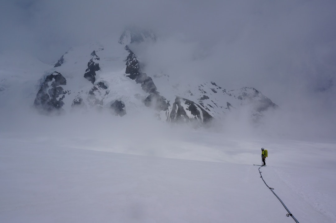 KOMPLETT: Stålnacke har bakgrunn fra aktivt alpint og konkuranseklatring. Nå er hun halvveis i utdanningen til å bli tindevegleder, der man må mestre både stein og snø og bre. Framover vil hun satse som guide og på å realisere egne skiplaner. Bilde: Gorm Gunleiksrud KOMPLETT: Stålnacke har bakgrunn fra aktivt alpint og konkuranseklatring. Nå er hun halvveis i utdanningen til å bli tindevegleder, der man må mestre både stein og snø og bre. Framover vil hun satse som guide og på å realisere egne skiplaner. Bilde: Gorm Gunleiksrud
