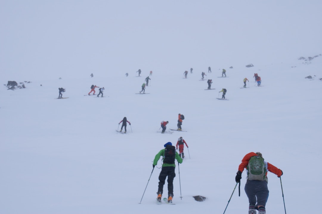 Fellesstart i Langfjordrennet. Foto: Morten Fuggeli Fellesstart - Langfordrennet 2018 - Morten Fuggeli 1200x800