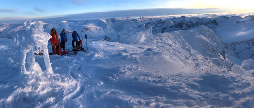 HVITE ADVENTSDAGER: Galdhøpiggen 5. desember 2020. Foto: Bjørn Lytskjold galdhøpiggen topptur