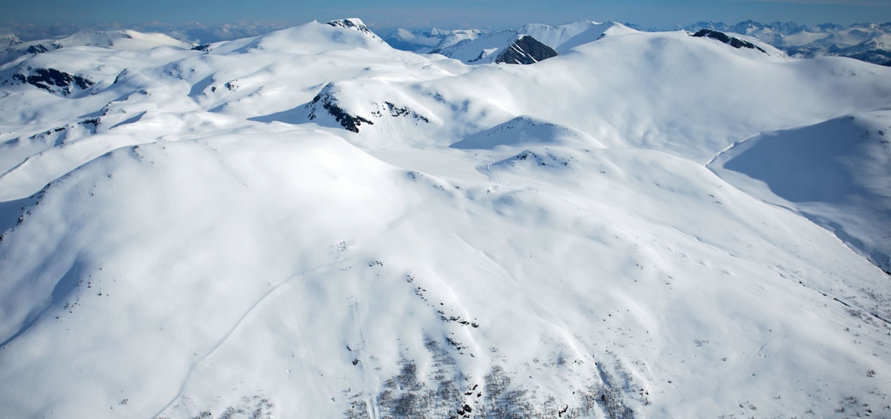 Den lange og slakke ruta opp frå Harpefossen skisenter til toppen. Foto: Håvard Myklebust. Den lange og slakke ruta opp frå Harpefossen skisenter til toppen. Foto: Håvard Myklebust.