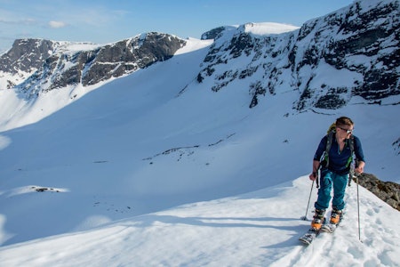 Halvor Salthammer på veg opp toppryggen. Foto: Håvard Myklebust. Halvor Salthammer på veg opp toppryggen. Foto: Håvard Myklebust.