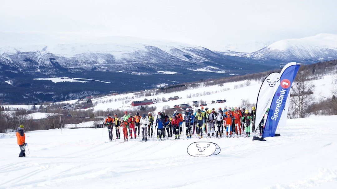 Fra starten i Norgescup/aktive klasser Fem Fjell. Foto: RandoEnern RandoEnern 2018 - NC klasser - Foto RandoEnern 1200x673