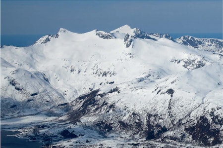 LOFOTEN-FJELL: Torskmannen sett fra sørøst. Foto: Espen Mortensen. / Trygge toppturer. Torskmannen sett fra sørøst. Foto: Espen Mortensen. / Trygge toppturer.