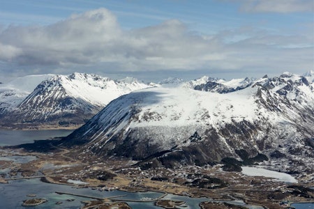 Kleppstadheia sett fra sør. Foto: Espen Mortensen. / Trygge toppturer. Kleppstadheia sett fra sør. Foto: Espen Mortensen. / Trygge toppturer.