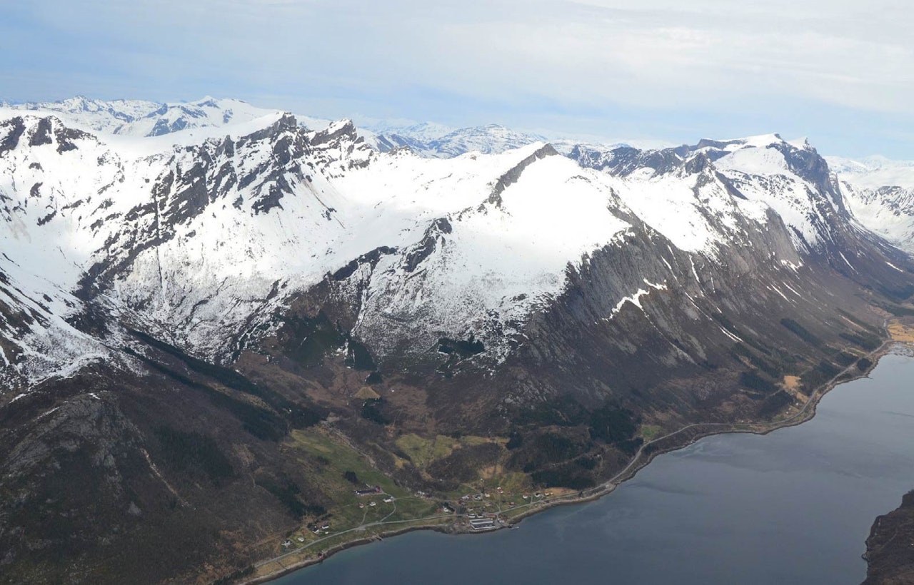 Ronsfjellet sett fra vest. Foto: Thomas Martinussen. / Trygge toppturer. Ronsfjellet sett fra vest. Foto: Thomas Martinussen. / Trygge toppturer.