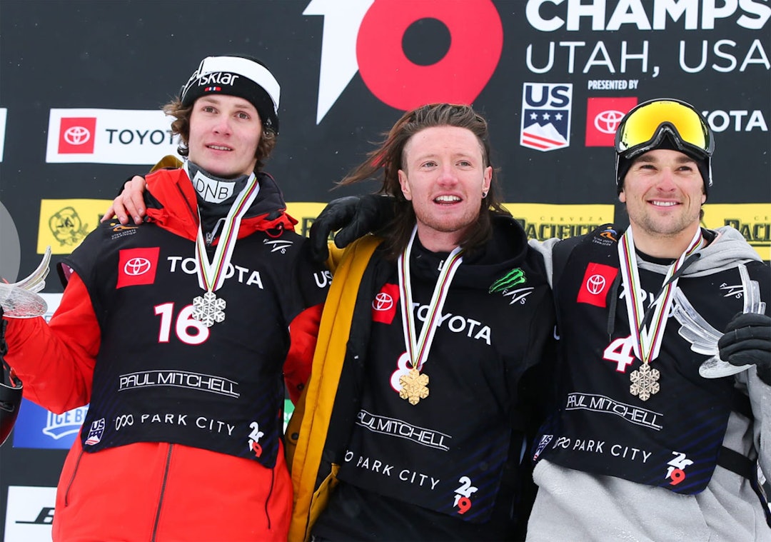 PALLEN: Fra venstre: Birk Ruud, James Woods og Nick Goepper. Foto: FIS PALLEN: Fra venstre: Birk Ruud, James Woods og Nick Goepper. Foto: FIS