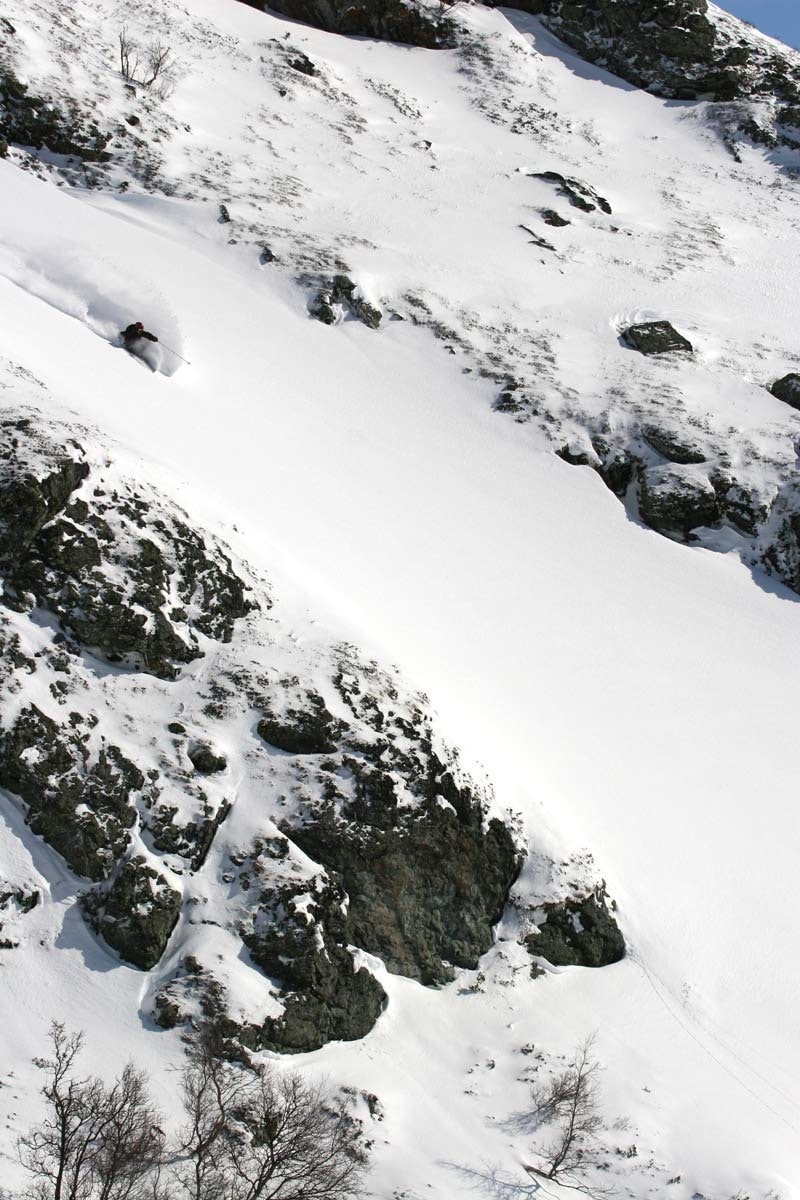 PESSRENNA: Erik Aalde øverst i renna som ender i Skarbekkdalen. Foto: Tore Meirik PESSRENNA: Erik Aalde øverst i renna som ender i Skarbekkdalen. Foto: Tore Meirik