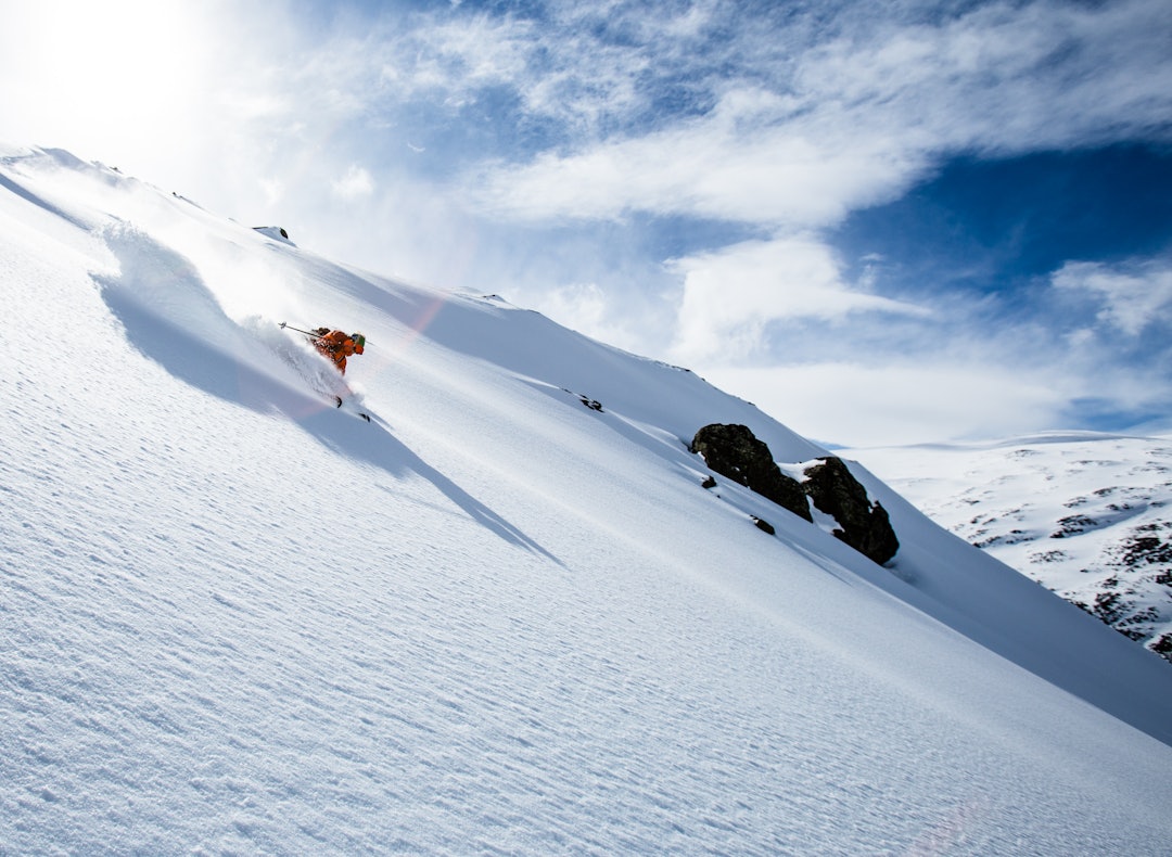 SKIFJELL TIL FOLKET: Initiativtaker Stian Hagen på vei ned mot Glitterheim, der det i påsken var 50 stykker på en dag som skulle videre på Høgruta. Foto: Christian Nerdrum SKIFJELL TIL FOLKET: Initiativtaker Stian Hagen på vei ned mot Glitterheim, der det i påsken var 50 stykker på en dag som skulle videre på Høgruta. Foto: Christian Nerdrum