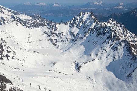 Standalhornet og Nordre Sætretind. Foto: Håvard Myklebust. Standalhornet og Nordre Sætretind. Foto: Håvard Myklebust.