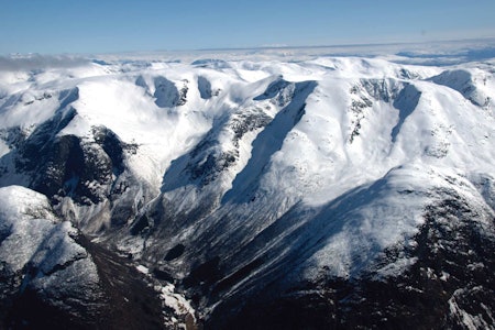 Oversikt Horpedal. / Toppturar i Sogn. Oversikt Horpedal. / Toppturar i Sogn.