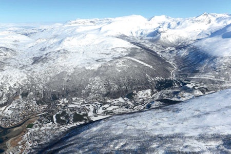 Raudtinden fra nordvest. Foto: Rune Dahl / Toppturer rundt Narvik.