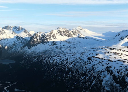 Tverrdalsfjellet fra nord. Foto: Rune Dahl / Toppturer rundt Narvik
