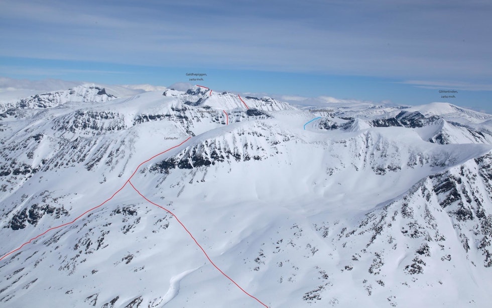 Bildet viser den delen av ruta fra Galdhøpiggen og den siste nedkjøringen fra Leirløyfte. Foto: Marte Stensland Jørgensen / Høgruta i Jotunheimen Bildet viser den delen av ruta fra Galdhøpiggen og den siste nedkjøringen fra Leirløyfte. Foto: Marte Stensland Jørgensen / Høgruta i Jotunheimen
