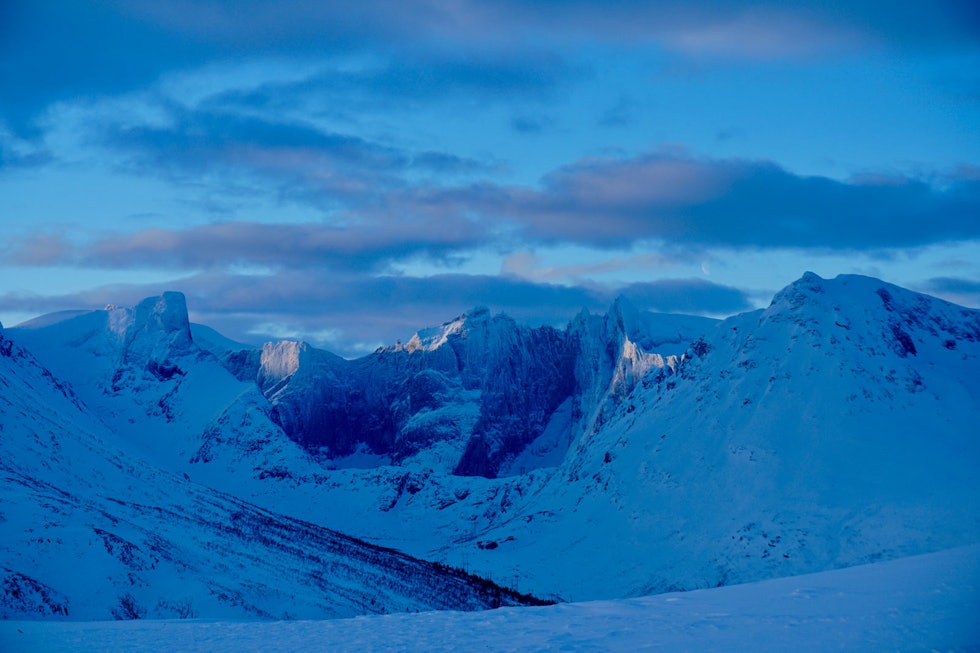 Blåfjellet 1279 moh fra Toppturer i Romsdalen Blåfjellet 1279 moh fra Toppturer i Romsdalen