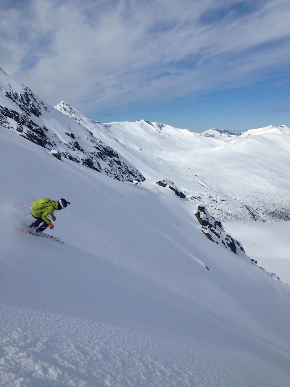 Fint skiterreng i inngangen på «Kanalen». Foto: Halvor Hagen Hurrungen-Toppturer-i-Romsdalen-3