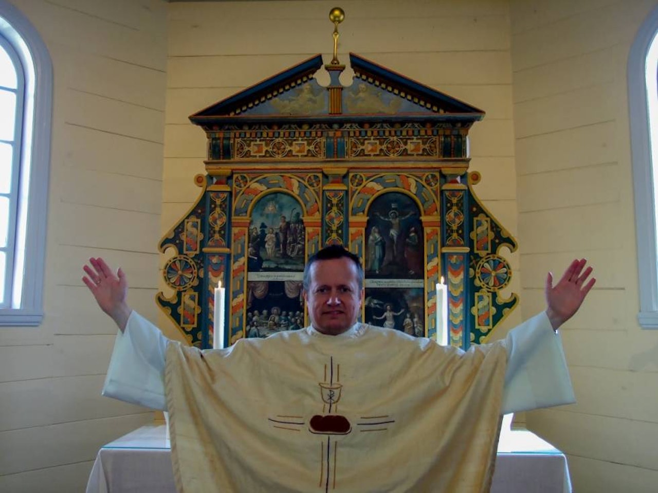 SOKNEPREST: Frode Skeide slik de fleste i Gaular møter han i kirken.  SOKNEPREST: Frode Skeide slik de fleste i Gaular møter han i kirken.