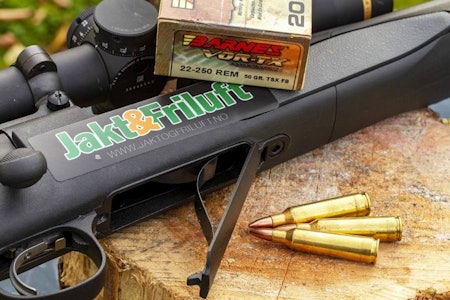 Mates fra bunn: 700 SPS Varmint har hengslet magasin med plass til fem skudd. magasinet på Remington 700 SPS Varmint rifle test
