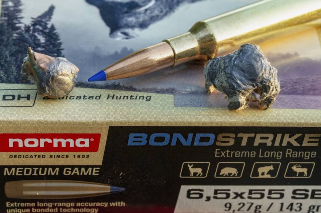 Avistesten: Skutt gjennom våte aviser mister Norma Bondstrike litt mye vekt på kort hold, men holder fint sammen på lengre hold. Norma Bondstrike ammunisjon