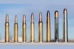 GROVKALIBER: Et utvalg grove kalibre. Fra venstre: .300 Win. Mag, 7MM Rem.mag, 9,3 X 62, 8 X 68 S, .338 Lapua Magnum, .375 H&H, .458 Lott og 470 NE. utvalg kuler i grovkaliber