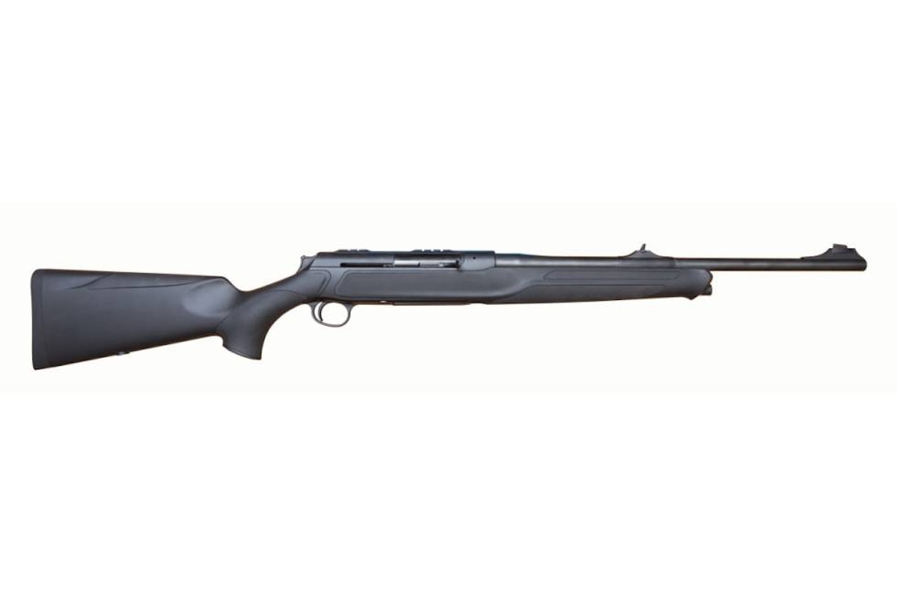 En drøm for halvauto-entusiaster: Sauer 303 Black Velvet Sauer 303 Black Velvet sett fra siden på hvit bakgrunn