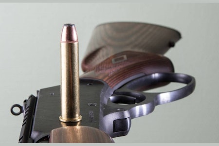 .45-70 GOVT: 45 – 70 Government er mest kjent som en god patron for bøylerifler. .45-70 Govt patron