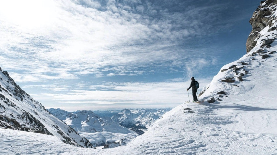 Fra høyt oppe på Piz Corvatsch ser dalbunnen nedenfor ut som et smykkeskrin. Foto: Filip Zuan Fra høyt oppe på Piz Corvatsch ser dalbunnen nedenfor ut som et smykkeskrin. Foto: Filip Zuan