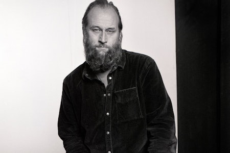 ROMAN: Stein Torleif Bjella har debutert som forfatter. Foto: Presse Stein Torleif Bjella