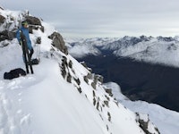 NOVEMBERLYS: Det fineste lyset får du gjerne tidlig om vinteren. Her er Ola Hovdenak på Skjervan i Romsdal midt i november. Foto: Bård Smestad NOVEMBERLYS: Det fineste lyset får du gjerne tidlig om vinteren. Her er Ola Hovdenak på Skjervan i Romsdal midt i november. Foto: Bård Smestad