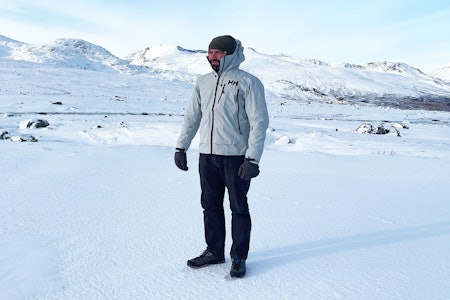 Til fjells: Helly Hansen Odin 9 World Infinity Shell Jacket  vel plassert i Jotunheimen. Foto: Karoline Lund Hagen