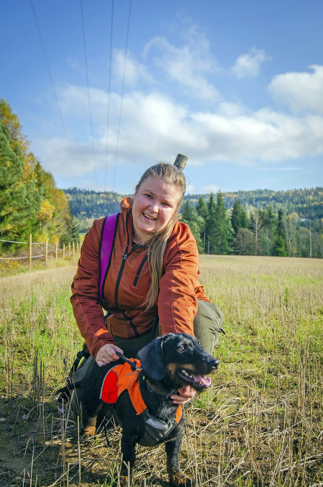 Kvinnelist: Kanskje kan kvinnelist hjelpe mot all uflaksen? Samboer Kristine prøver seg som hundefører sammen med Aiko. Kvinnelist: Kanskje kan kvinnelist hjelpe mot all uflaksen? Samboer Kristine prøver seg som hundefører sammen med Aiko.