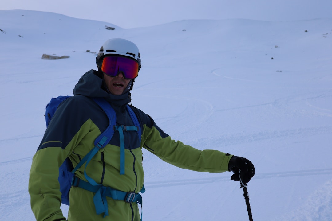 Posering på topptur med den fine softshelljakken fra Bergans. Foto: Siv-Elin Skogen VI har testet Bergans softshelljakke