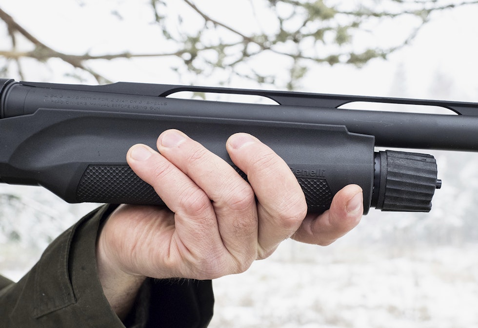 Hold skjefte: Testvinneren Benelli M2 har svært godt forskjefte med godt grep. Hold skjefte: Testvinneren Benelli M2 har svært godt forskjefte med godt grep.