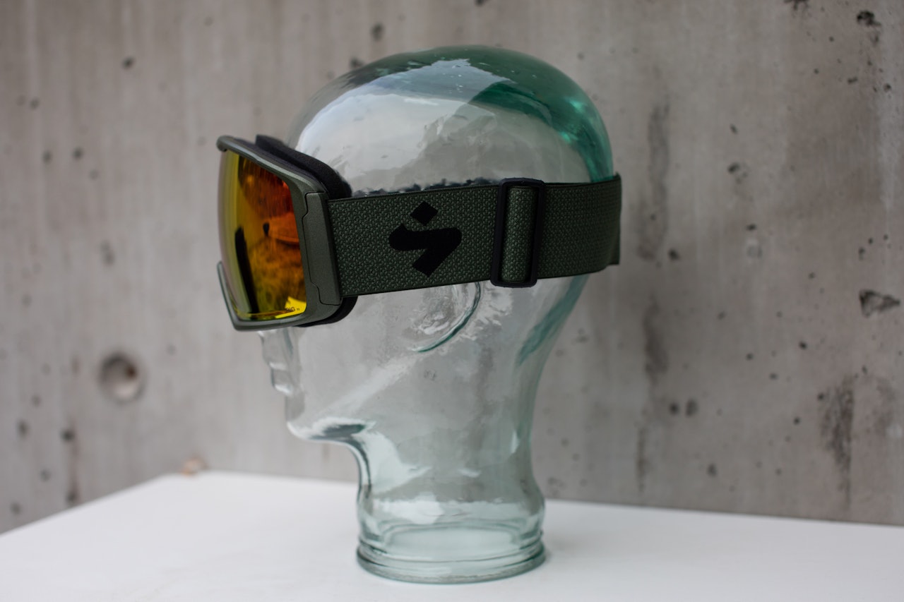 Vi har testet Sweet Clockwork MAX RIG Reflect goggles