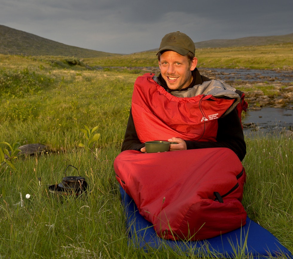 ISOLASJON: En sovepose varmer deg ikke opp, men begrenser varmetapet til omgivelsene. Foto: Randulf Valle ISOLASJON: En sovepose varmer deg ikke opp, men begrenser varmetapet til omgivelsene. Foto: Randulf Valle